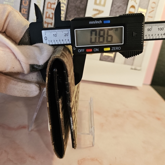 👜Fendi Zucchino Canvas & Leather Vintage Wallet in Continental Brown & Beige - Picture 13 of 15